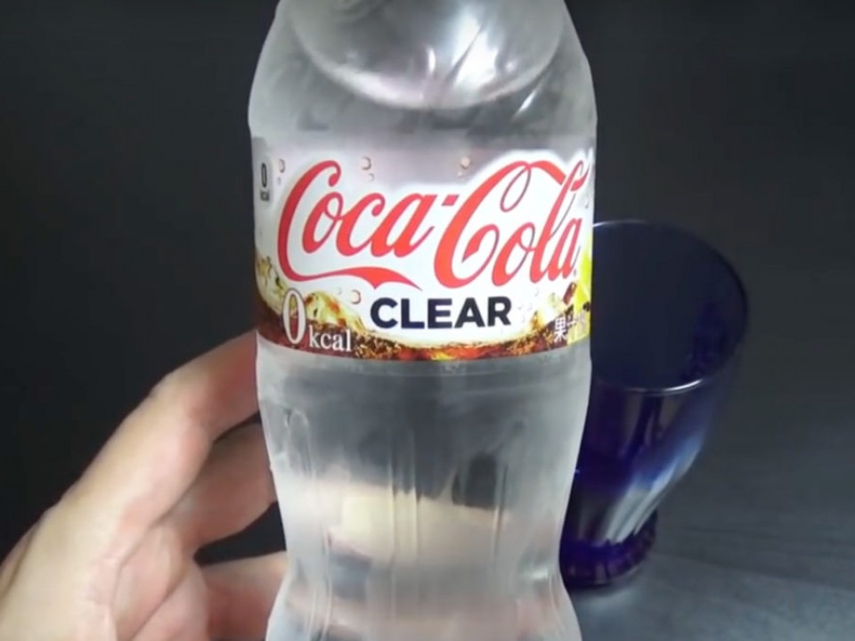 Teljesen átlátszó kólát dobott piacra a Coca-Cola