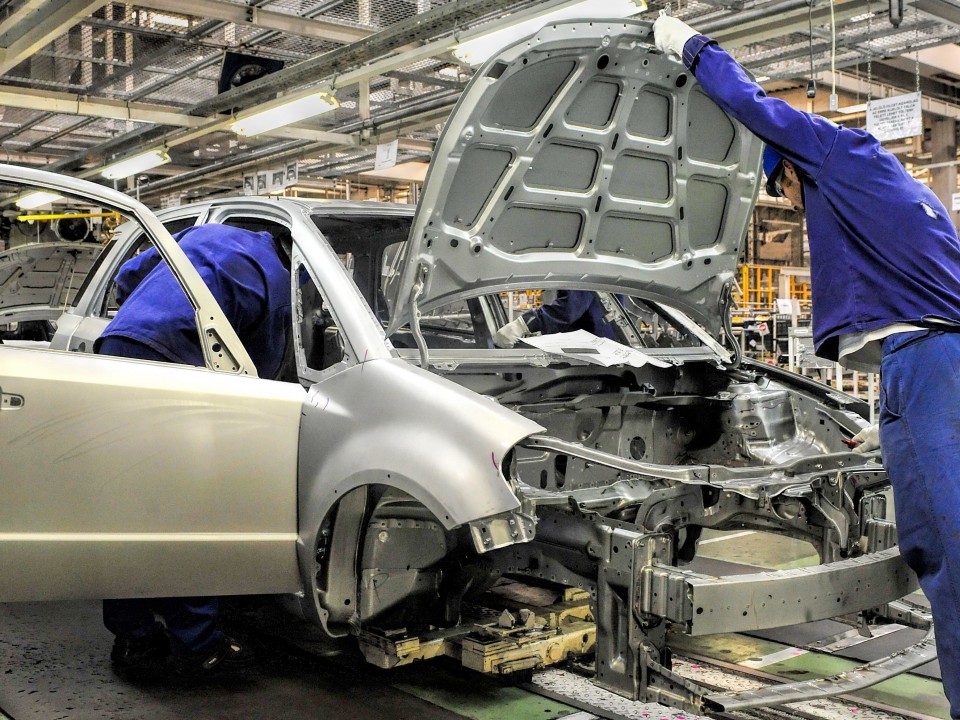 Jövő héten újraindítja a termelést az esztergomi Suzuki gyár