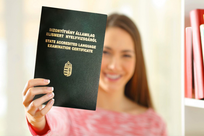 Újabb egyetem döntött: az ELTE is eltörölte a kötelező nyelvvizsgát a diplomaszerzéshez