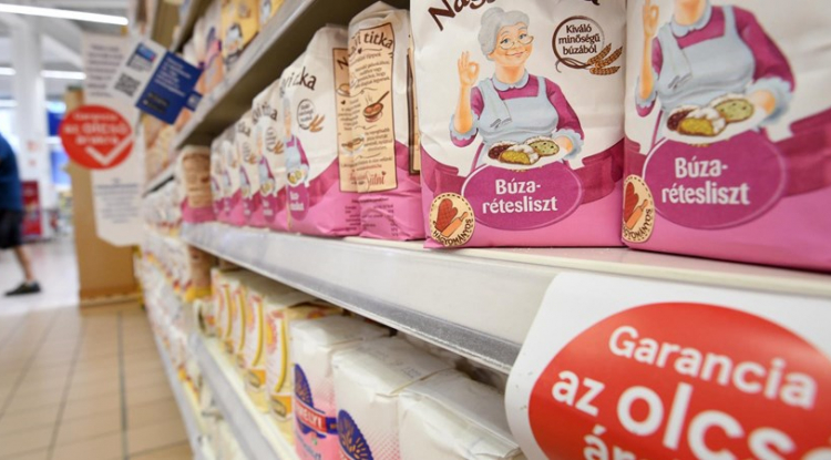 Jó hír a vásárlóknak – egyre több üzlet jelenti be, hogy csökkenti az élelmiszerek árát