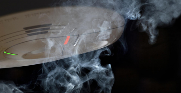 A füstérzékelő életet menthet– jubileumi alkotói pályázat