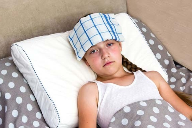 Napszúrás, hőkimerülés, hőguta – így védjük meg gyermekünket a kánikulában