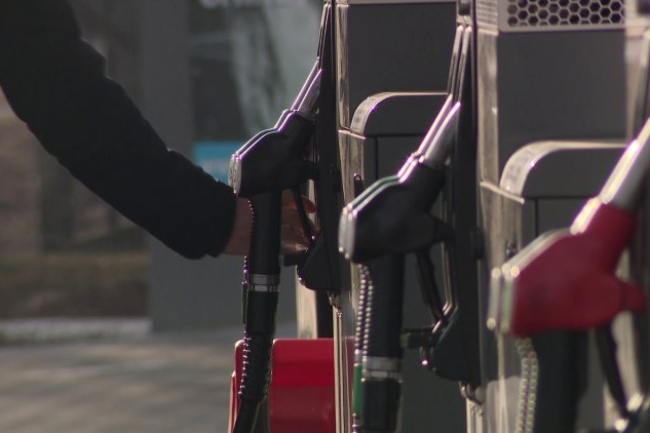 Üzemanyagár-emelés – 600 forint alatt a benzin a jövedékiadó-emelés után is