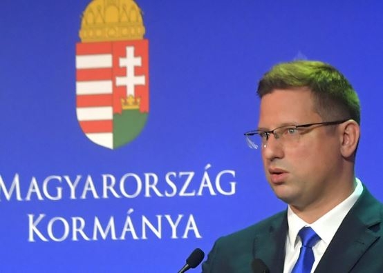 Gulyás Gergely: A kormány folytatja a pedagógusbér-emelési programot