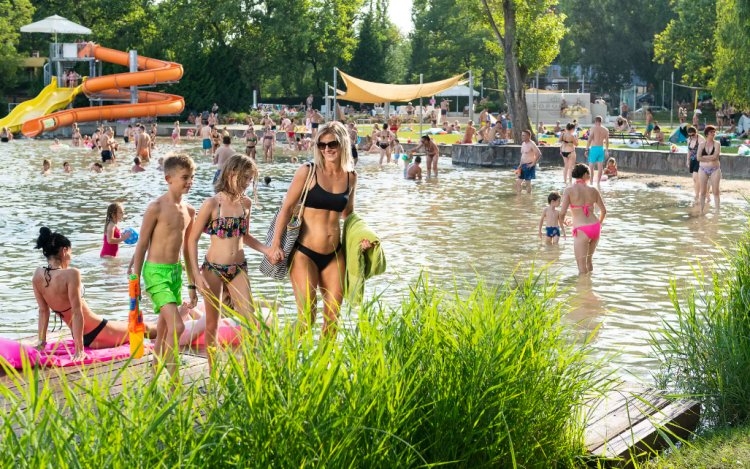 Kifogástalan vízminőség várja a Tófürdőbe igyekvőket szeptember 10-ig