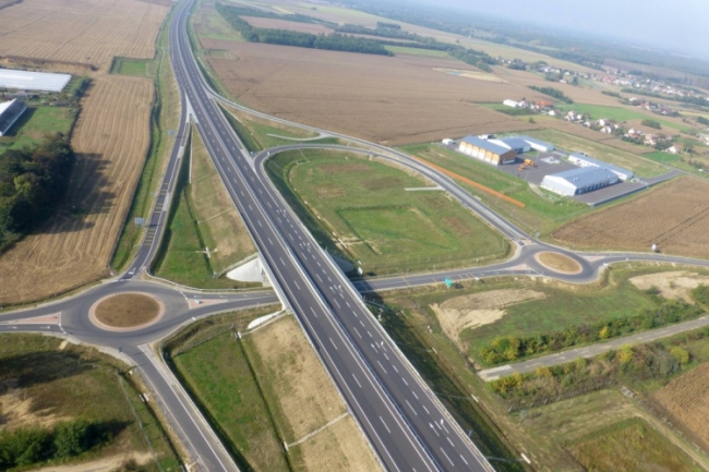 Több autópálya-matrica fogyott tavaly, mint a megelőző években