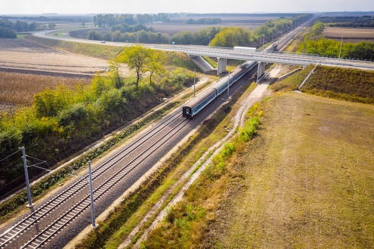 Hatalmas uniós támogatás a láthatáron – A vasutat fejlesztheti belőle Magyarország