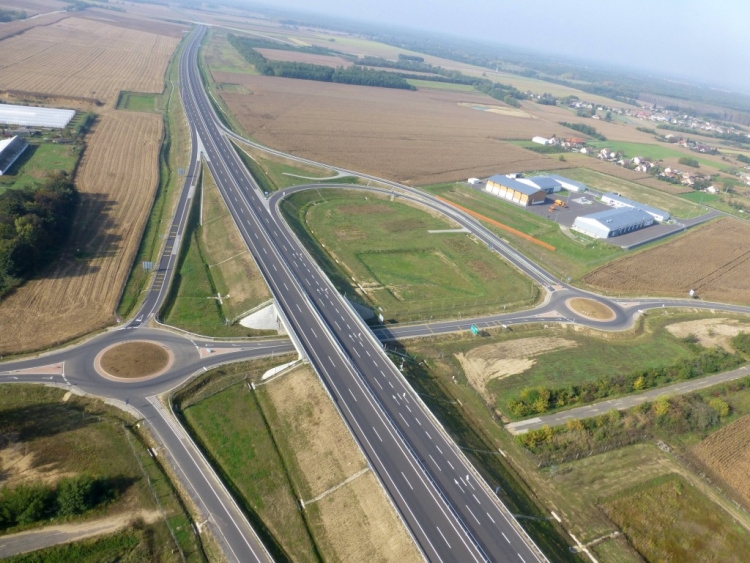 Több autópálya-matrica fogyott tavaly, mint a megelőző években