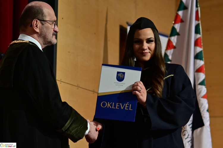 A diploma ünnepe - Oklevélátadó ünnepséget tartottak a Nyíregyházi Egyetemen