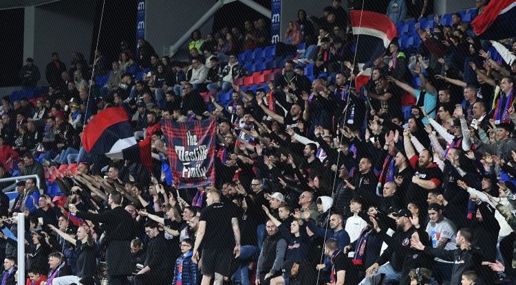Pénteken rangadó a Stadionban!