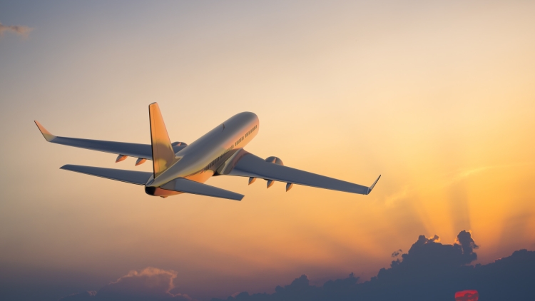 Megbüntették a Ryanairt tisztességtelen kereskedelmi gyakorlata miatt