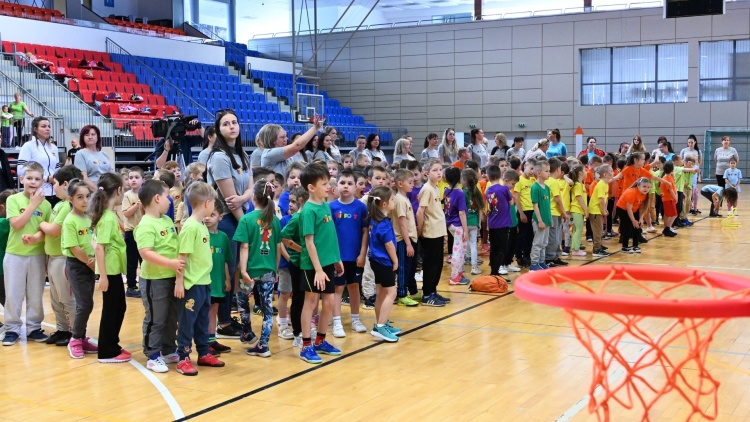Ovi-Kosár – 210 gyermek mérte össze ügyességét a Continental Arénában