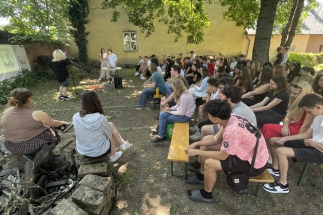 Nyitottak és grilleztek - Két eseménnyel indította a nyarat a Nyíregyházi Diák-polgármesteri Iroda a Mustárházban
