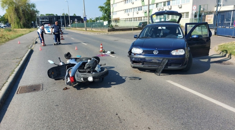 Azonnal a műtőbe vitték a motorost - nem volt szerencséje az ütközéskor