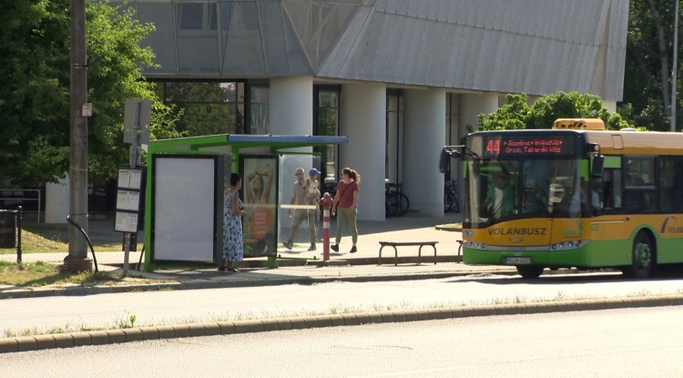Új menetrend – Kedvezményekkel indul a nyári közösségi közlekedés Nyíregyházán