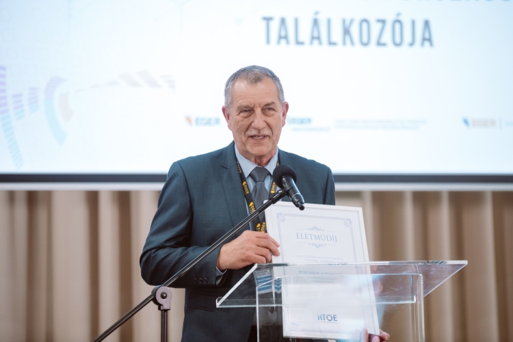 Feri bácsi elmeséli! – A 40 éves Nyíregyházi Televízióról árul el titkokat a stúdióvezető