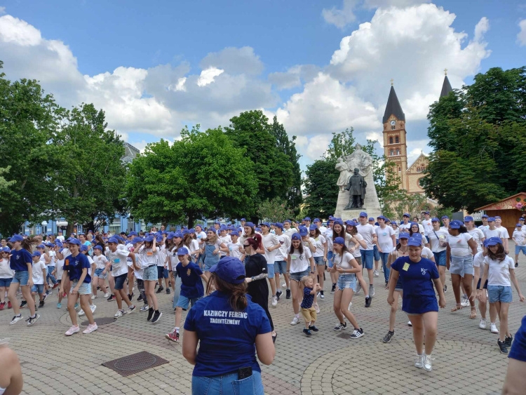 „Kazinczy-fény” – Felfedezőútra indultak a Kazinczy diákjai a belvárosban