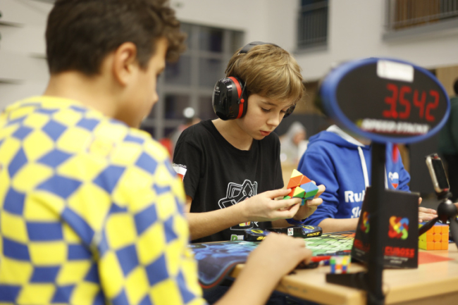 Nemzetközi Rubik-kocka versenyt rendeznek Nyíregyházán