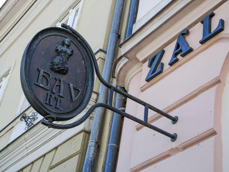 Amiról az utcák mesélnek... - Séták a Hősök terén 5.