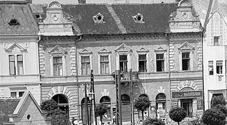 Amiről az utcák mesélnek... - Séták a Hősök terén 9.