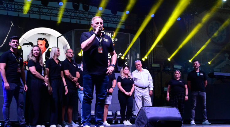 Születésnap – A Sunshine FM a VIDOR Fesztiválon ünnepelt