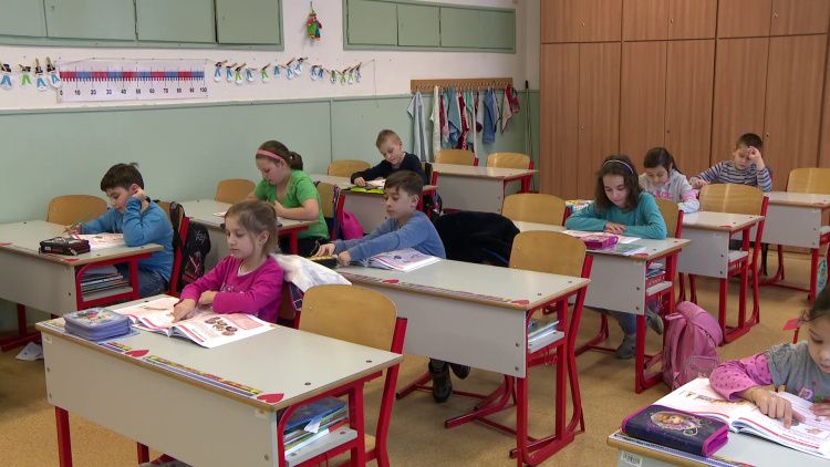 Támogatások – Kedvezmények léptek életbe az iskolakezdéssel