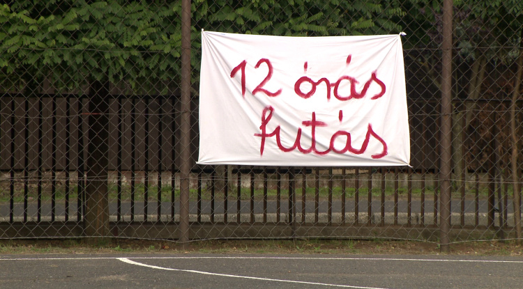 Fuss neki! – 12 órás futást szerveztek a Petőfi Sándor tagintézményben