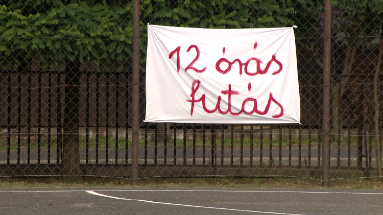 Fuss neki! – 12 órás futást szerveztek a Petőfi Sándor tagintézményben