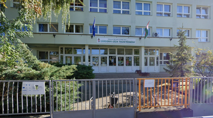 Őszi kalandok QR-kódokkal és mosollyal – interaktív iskolafelfedezés a Gárdonyiban