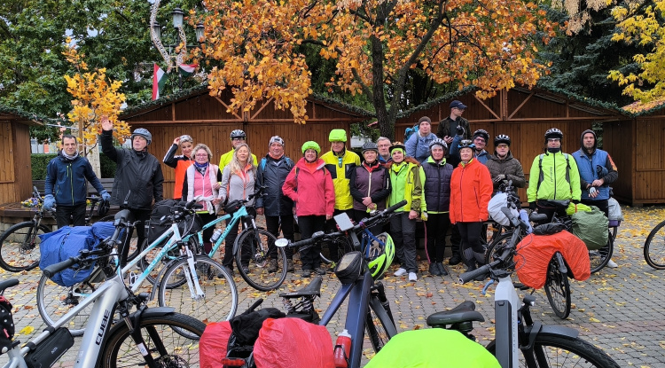 Gá-gá-gá, menjünk világgá! – Márton-napi tekergőzés Nyíregyházán