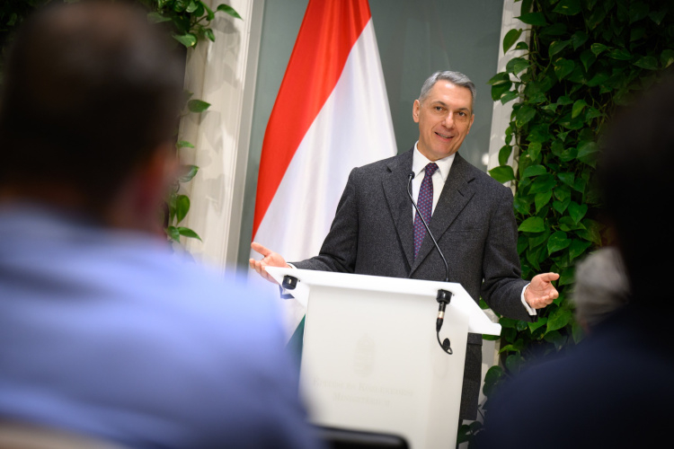 Január 20-án nyilvánosságra hozzák az új KRESZ-t, amelyet szeptembertől vezetnének be