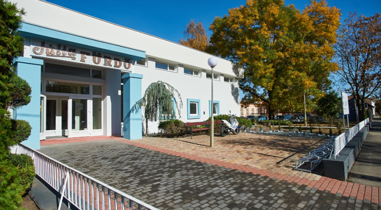 Újra téma a Júlia Fürdő jövője – megszólalt a frakció és az üzemeltető is