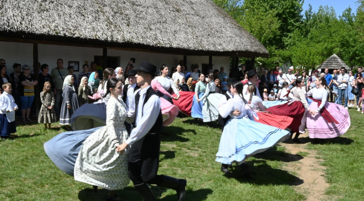 Falusi Majális – Minden korosztályt várnak május elsején a múzeumfaluban