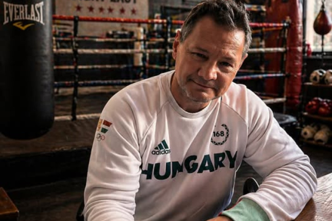 Világbajnok Nyíregyházán - az Aranyban járt Erdei Zsolt ökölvívó