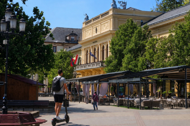 Nem a rollerekkel van baj, hanem a szabályozás hiányzik - állítja a Jövő Mobilitása Szövetség