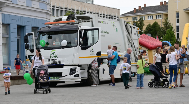 Szemléletformás játékosan kicsiktől a nagyokig