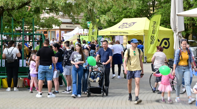 Megtelt családokkal a Kossuth tér - Népszerű volt idén is a Szelektív Szombat