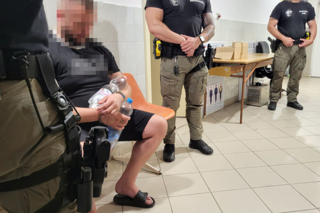 Egyszerre két drogdílert fogtak el a rendőrök – Kábítószert, készpénzt és autókat is lefoglaltak