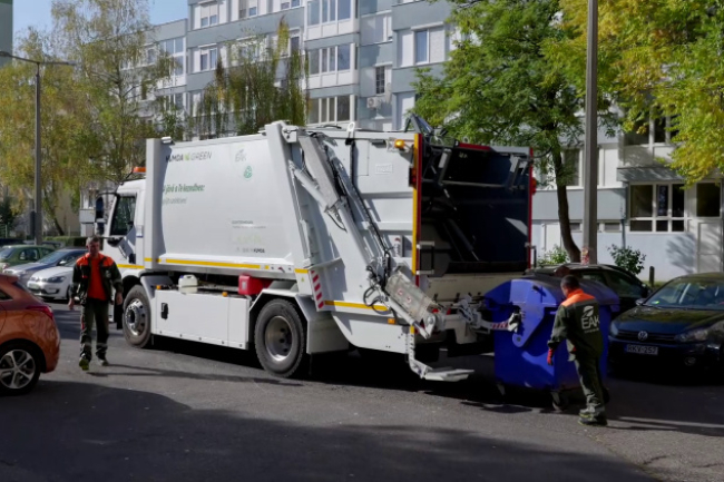 Elektromos hulladékszállítókat teszteltek Nyíregyházán