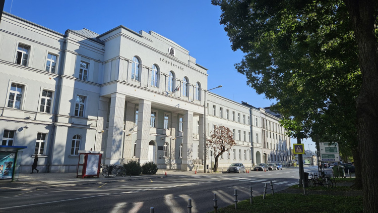 Gyógyszertárban kért segítséget a brutális bántalmazás után – Hat és fél év börtönt kapott a férfi