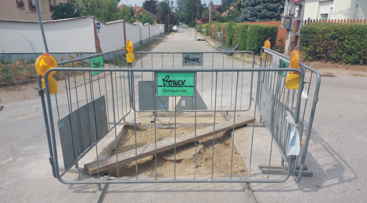 Szennyvízhálózat-bővítés zajlik a Gém utcában