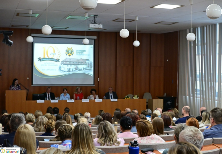 Jubileum – Tízéves a Debreceni Egyetem egészségügyitanár-képzése