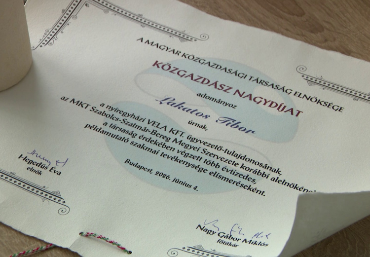 Elismerés a vándorgyűlésen – Közgazdász Nagydíjat kapott Lakatos Tibor
