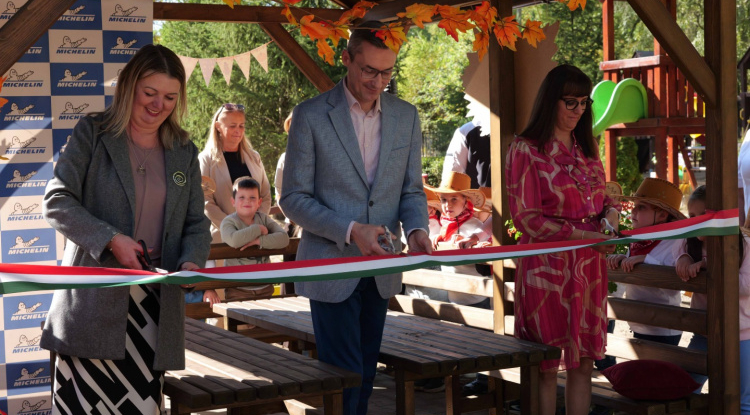 Segített a Michelin – Új udvari eszközök a Margaréta oviban